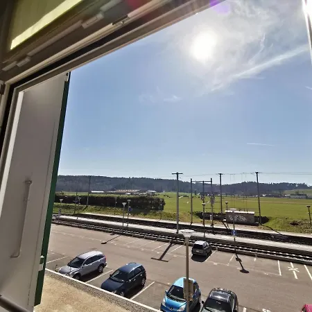 Hotel16 By Messe & Stadion Suisse In Minuten & Late Check-in Hotell