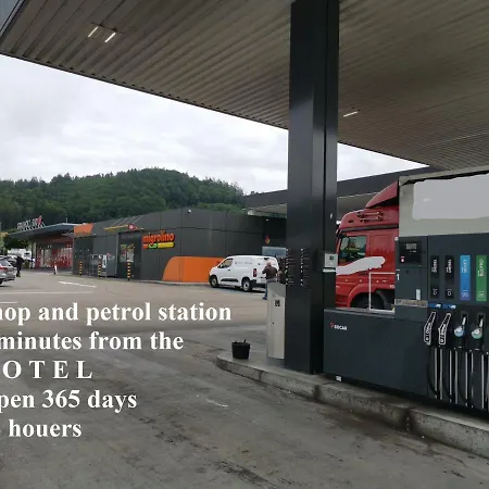 호텔 Hotel16 By Messe & Stadion Suisse In Minuten & Late Check-in *