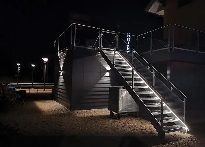 Hotel16 By Messe & Stadion Suisse In Minuten & Late Check-in