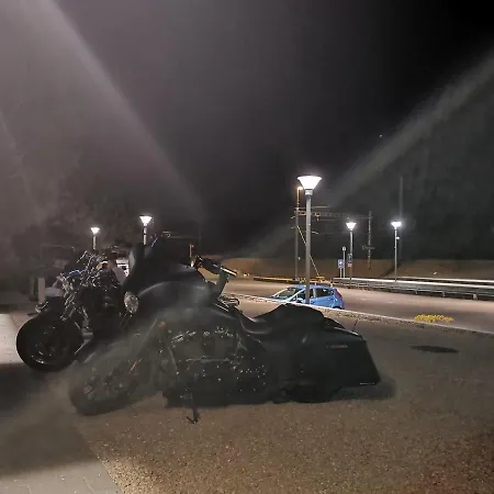 Hotel16 By Messe & Stadion Suisse In Minuten & Late Check-in Schüpfen