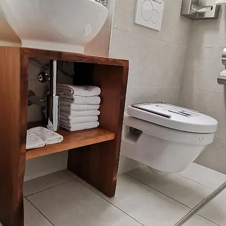 Hotel Hotel16 By Messe & Stadion Suisse In Minuten & Late Check-in