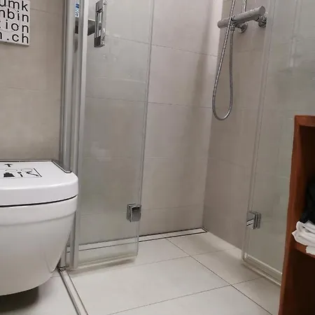 Hotel Hotel16 By Messe & Stadion Suisse In Minuten & Late Check-in