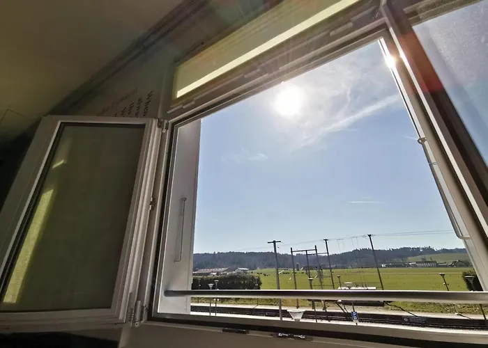 Hotel16 By Messe & Stadion Suisse In Minuten & Late Check-in Hotel Schüpfen